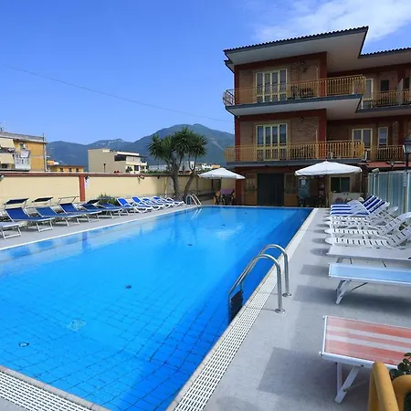 Hotell Pompei 3*