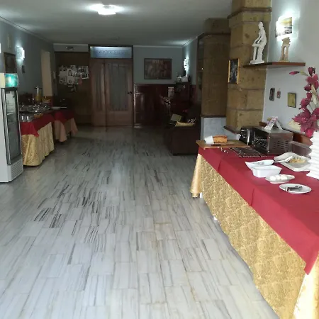 Pompei Hotell 3*
