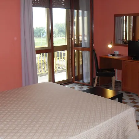 Pompei Hotell 3*