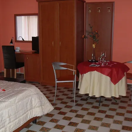 Ξενοδοχείο Pompei 3*