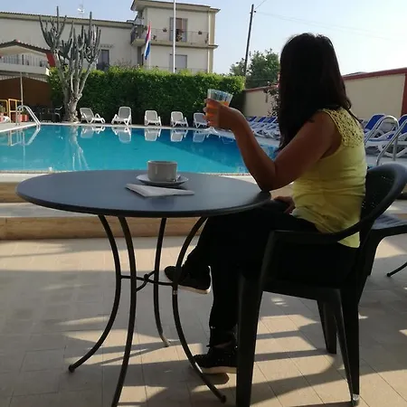 Pompei 酒店 斯卡法蒂